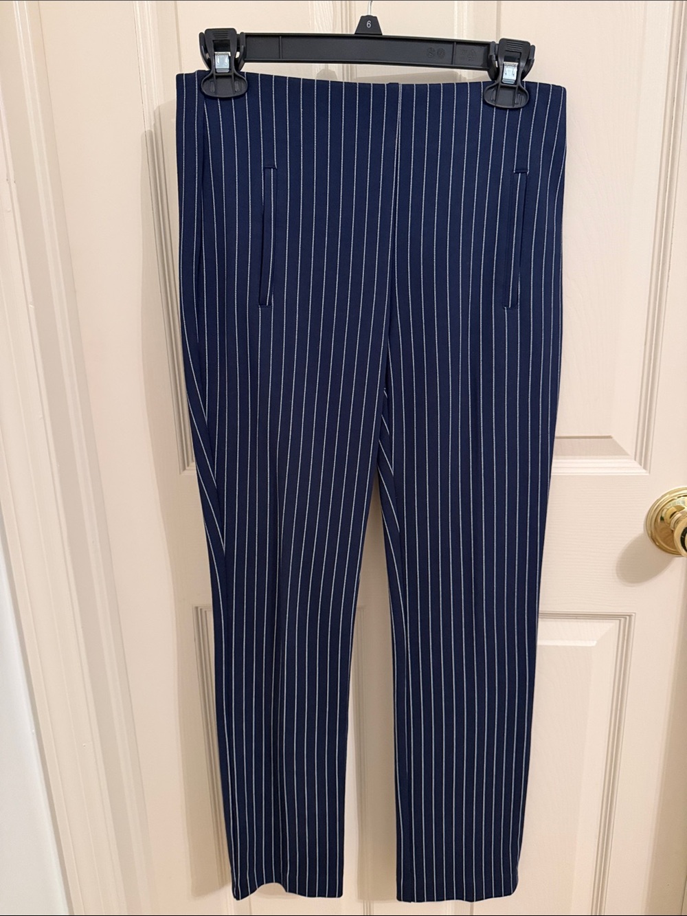 Chicos 00R Navy Pinstripe slacks